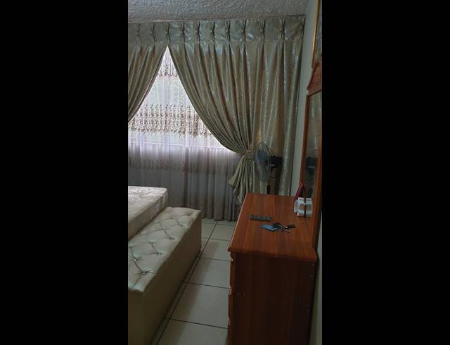 3 bed property to rent in SINOVILLE